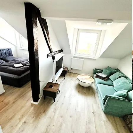 Altbauloft, Frisch Saniert, Mitten In * Hamelín