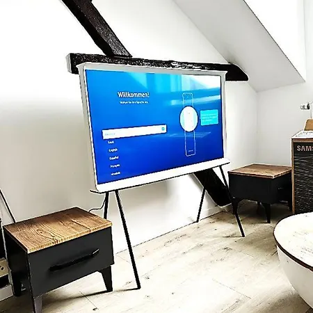 Altbauloft, Frisch Saniert, Mitten In Hamelin